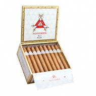 Montecristo White Churchill
